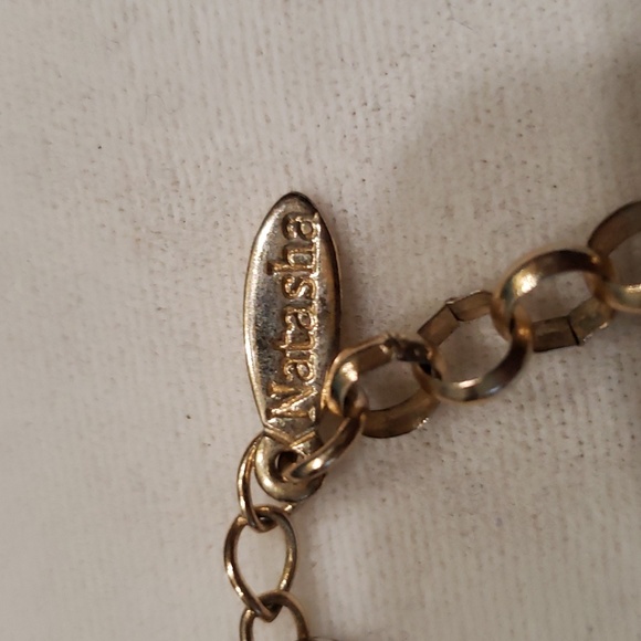 Natasha design with Black beads and White flowers and pearls. - Picture 4 of 6